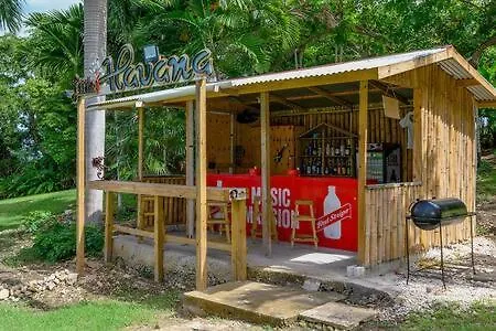 Hospitality Expert Jagger - Tour Pool Bar Beach Montego Bay Jamaica