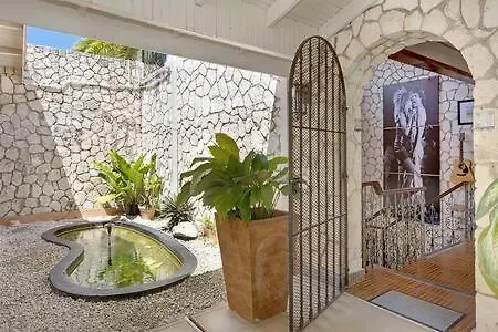 Inn Hospitality Expert Jagger - Tour Pool Bar Beach Montego Bay