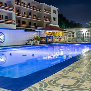 https://hotel-montego.hotelsmontegobay.org